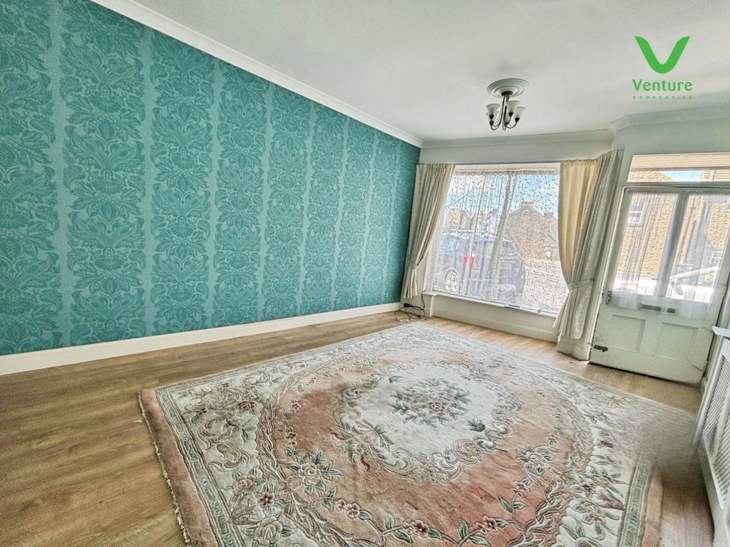 Property photo 3 of 19 Pbox-Img.Jpg