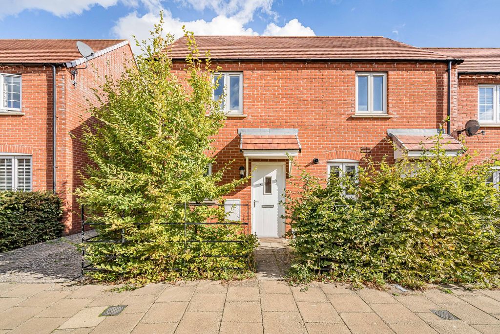 Property photo 1 of 12 5529850