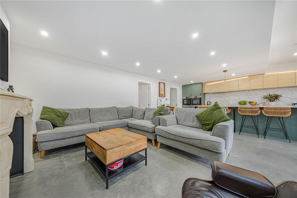 Property photo 2 of 46 Picture No. 40