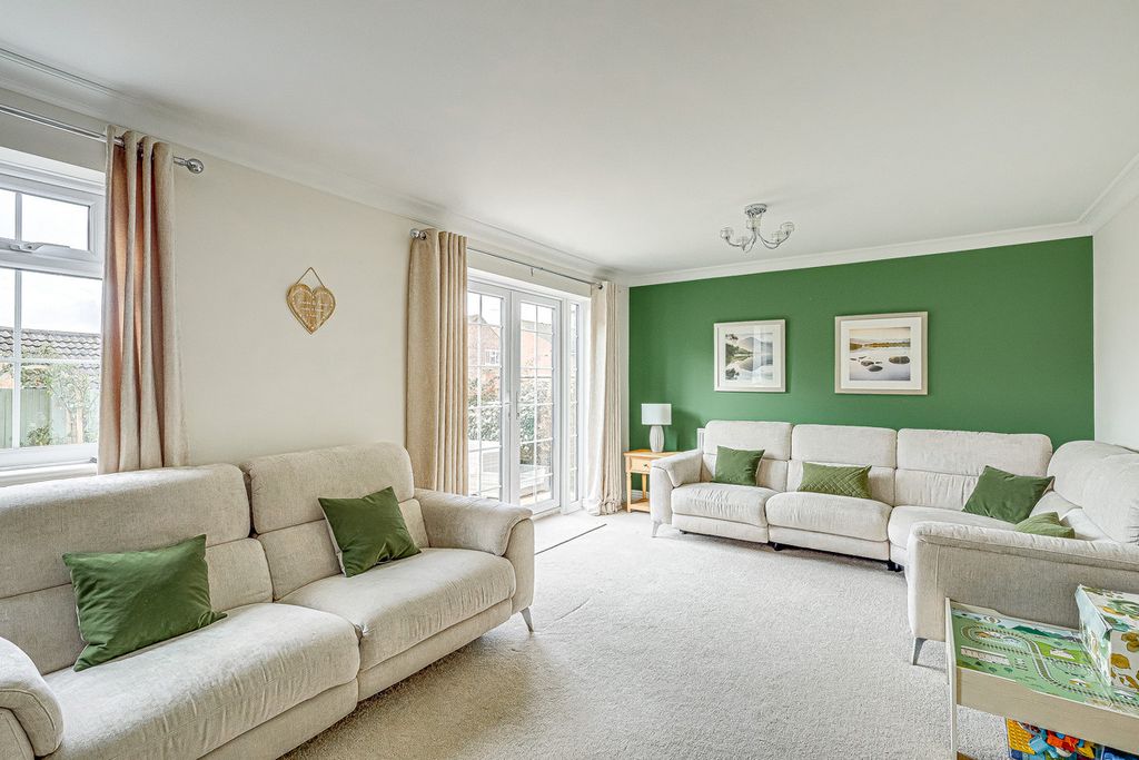 Property photo 3 of 19