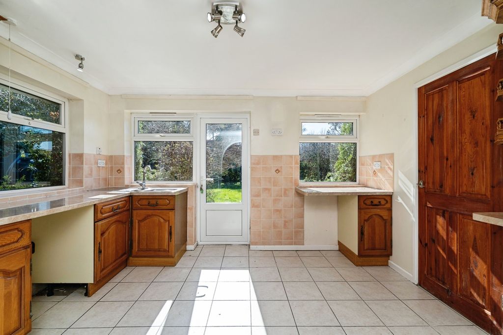Property photo 3 of 20 Pbox-Img.Jpg