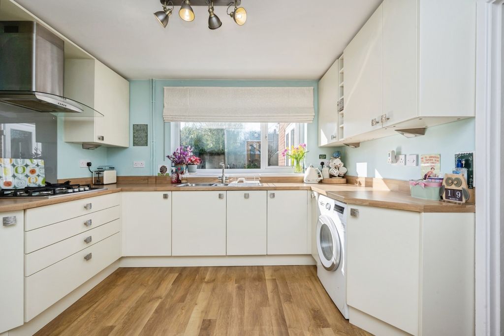 Property photo 3 of 20 Pbox-Img.Jpg