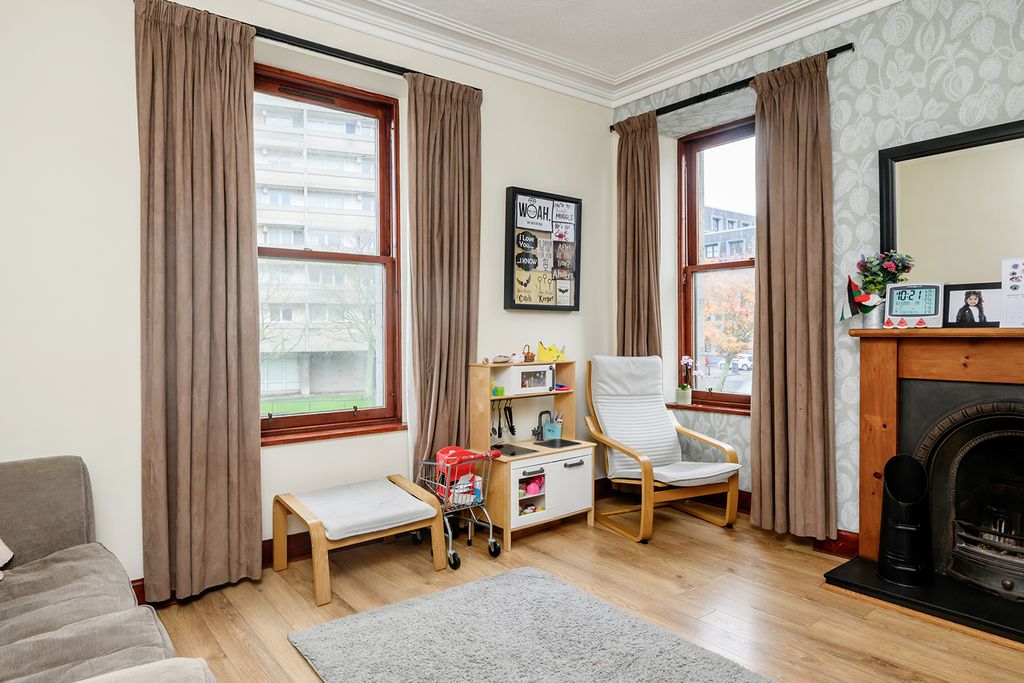 Property photo 2 of 23