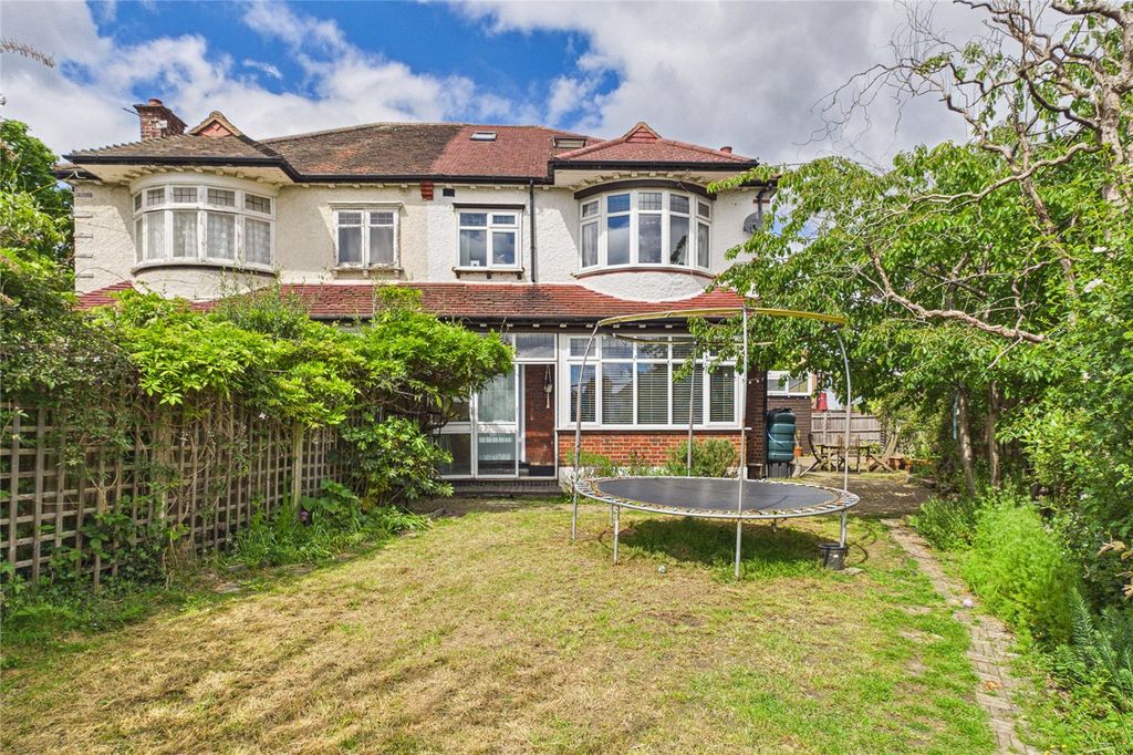 Property photo 1 of 17 Picture No. 11