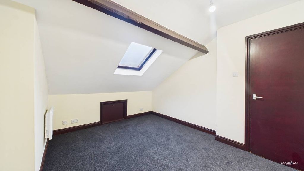 Property photo 3 of 7 4871014