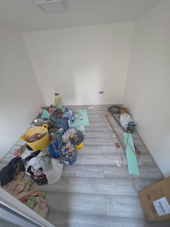 Property photo 1 of 3