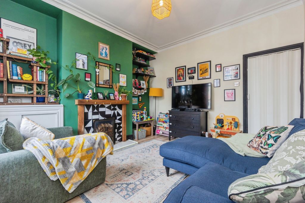 Property photo 3 of 15