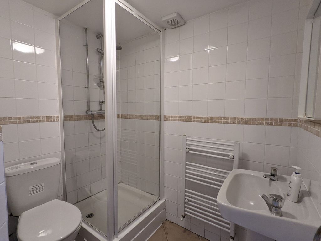 Property photo 3 of 8 Photo 2