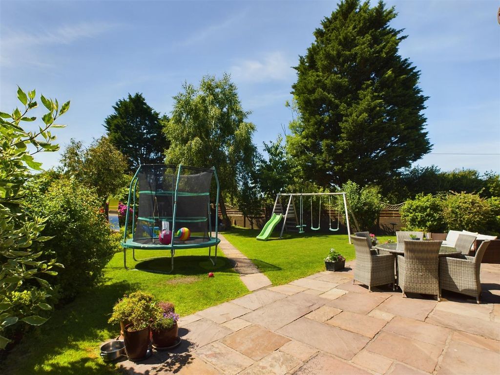 Property photo 2 of 37 Cam02295G0-Pr0072-Still008.Jpg