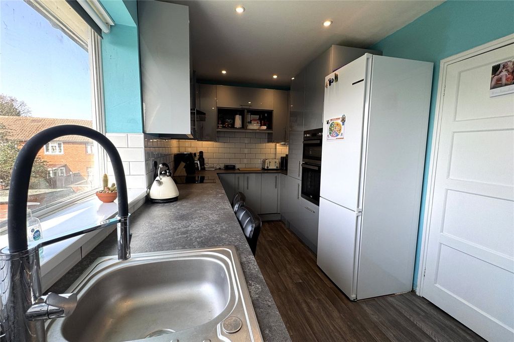 Additional image 4 of 3 bed maisonette for saleWillow Crescent, Farnborough, Hampshire GU14