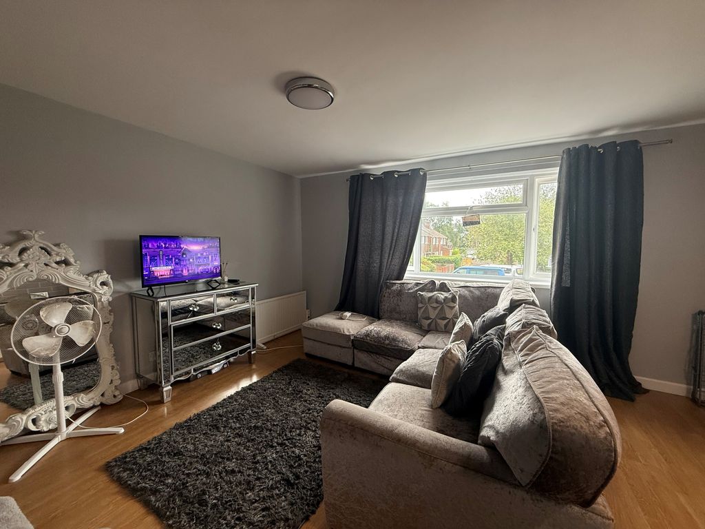 Property photo 3 of 5