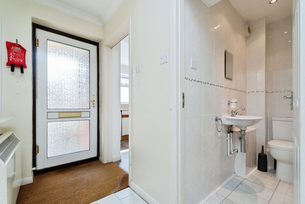 Property photo 2 of 18