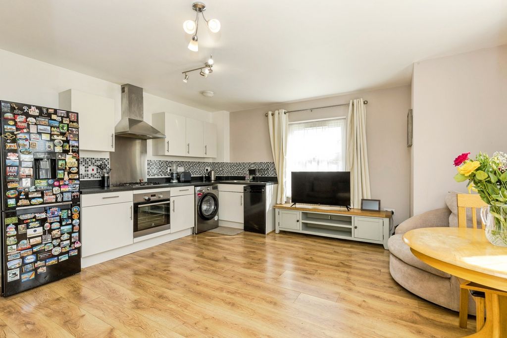 Property photo 2 of 16 Pbox-Img.Jpg