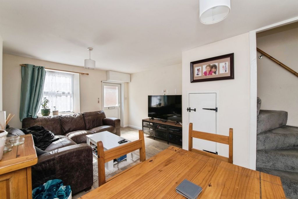 Property photo 2 of 18 Pbox-Img.Jpg