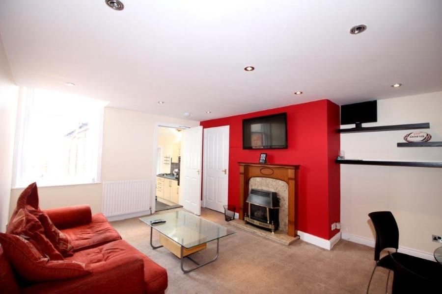 Property photo 2 of 12