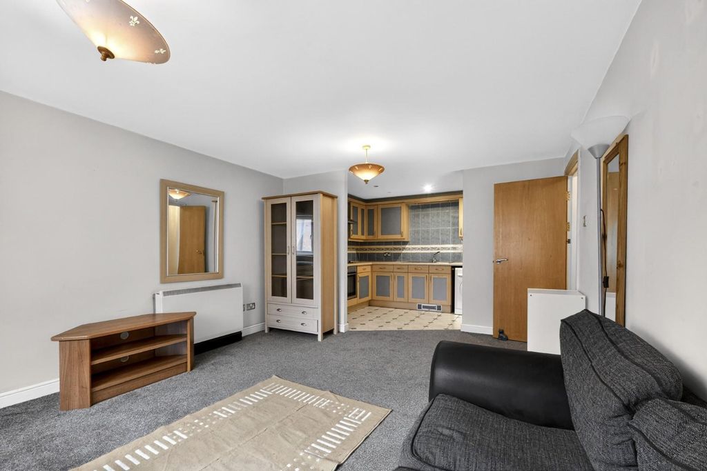 Property photo 3 of 17 Pnmb0407.Jpg