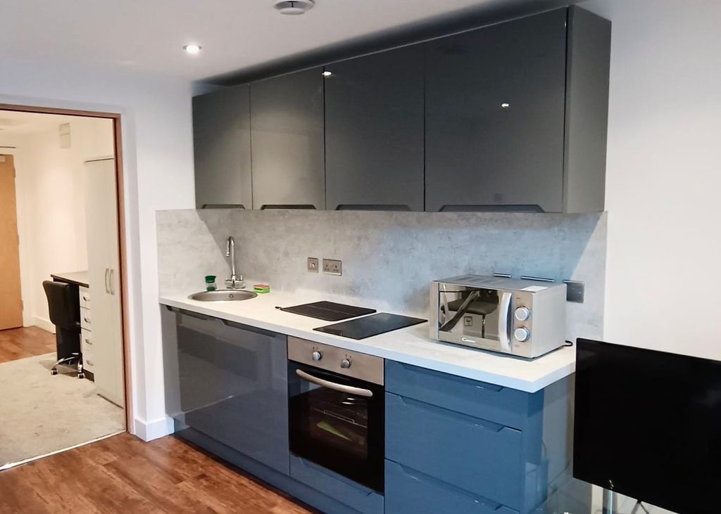 Property photo 2 of 5 Kitchen