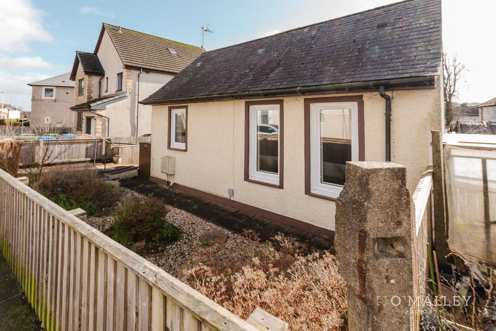 Property photo 1 of 11 Front External