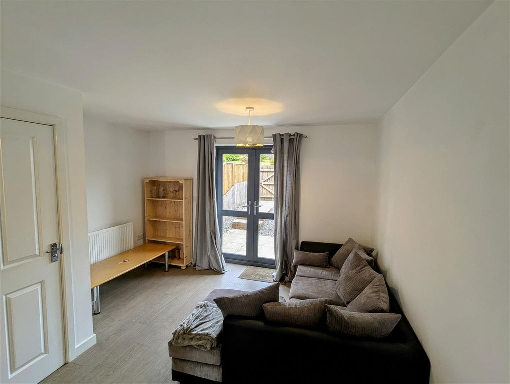 Property photo 3 of 16 L02 Lounge 2.Jpg