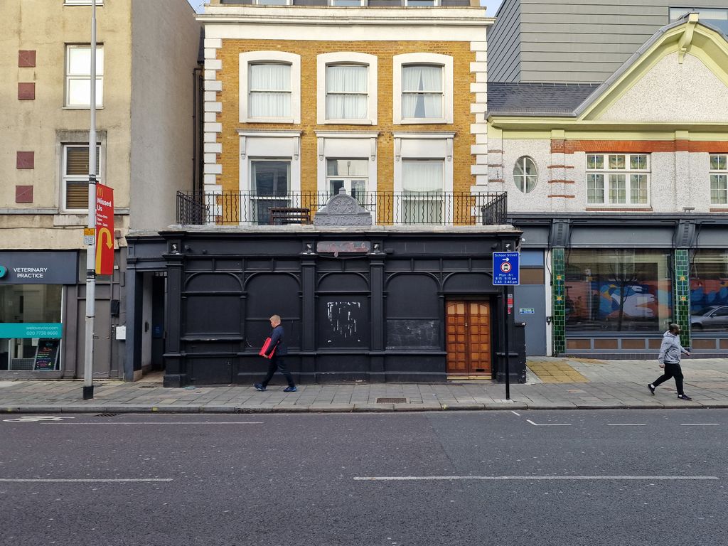 Property photo 2 of 9