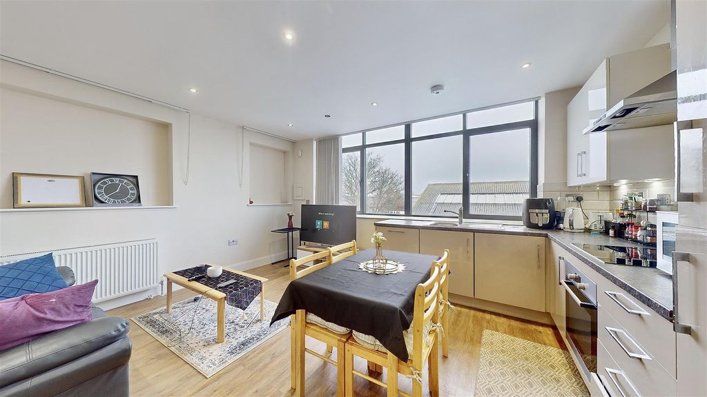 Property photo 2 of 12 P8.Jpg