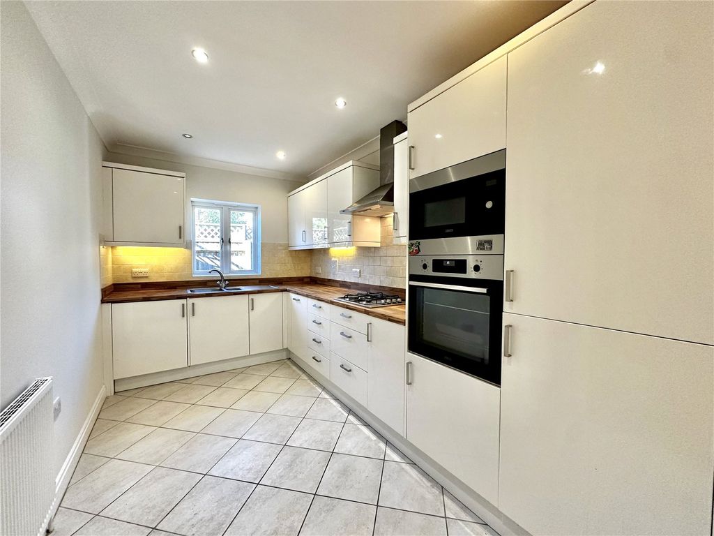 Property photo 3 of 9 Picture No. 04