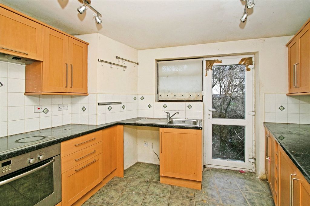 Property photo 2 of 15 Picture No. 20