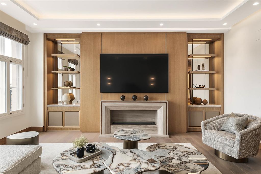 Property photo 3 of 12 A