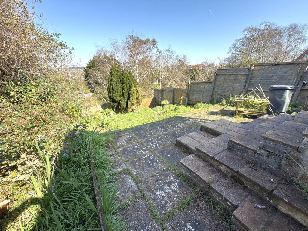 Property photo 3 of 11