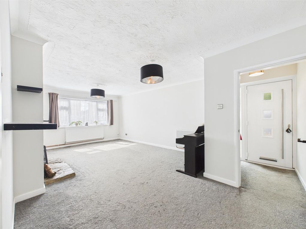 Property photo 3 of 16 Cam03055G0-Pr0264-Still002.Jpg