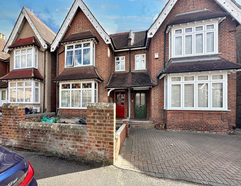 Property photo 1 of 17