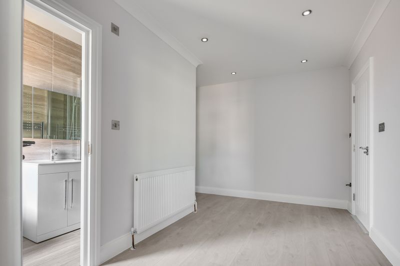 Property photo 3 of 13 Photo 5