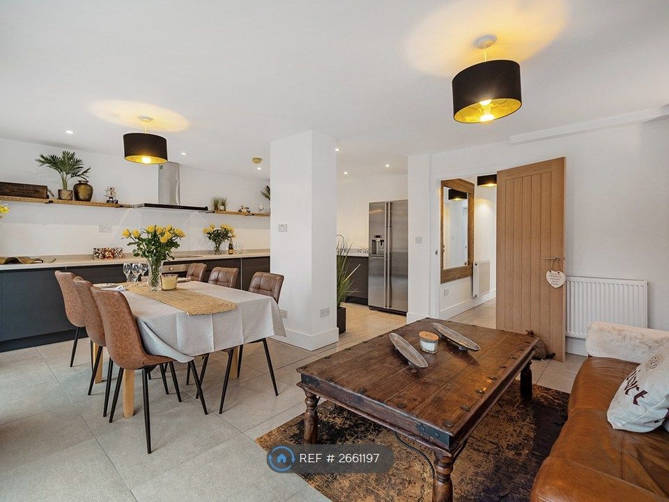 Property photo 1 of 6 Open Plan Living