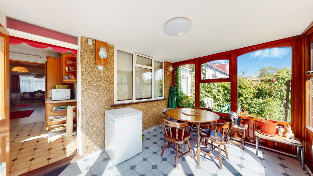 Property photo 3 of 15 4369333