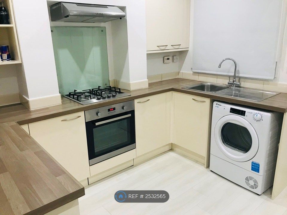 Property photo 3 of 4 Kitchen