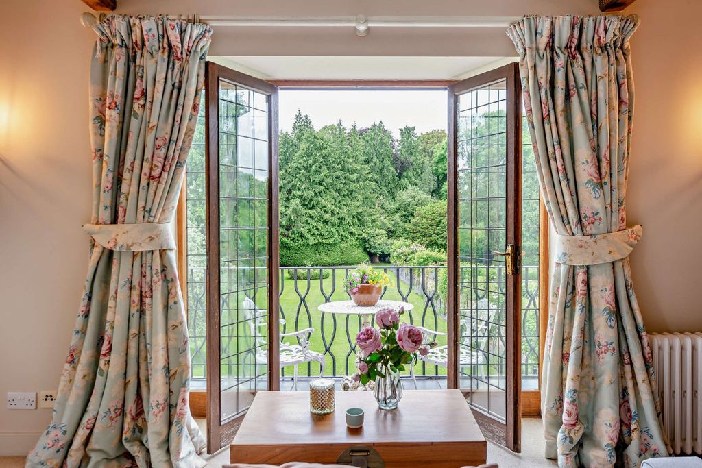 Additional image 11 of 6 bed detached house for saleLamer Lane, Wheathampstead, St. Albans, Hertfordshire AL4