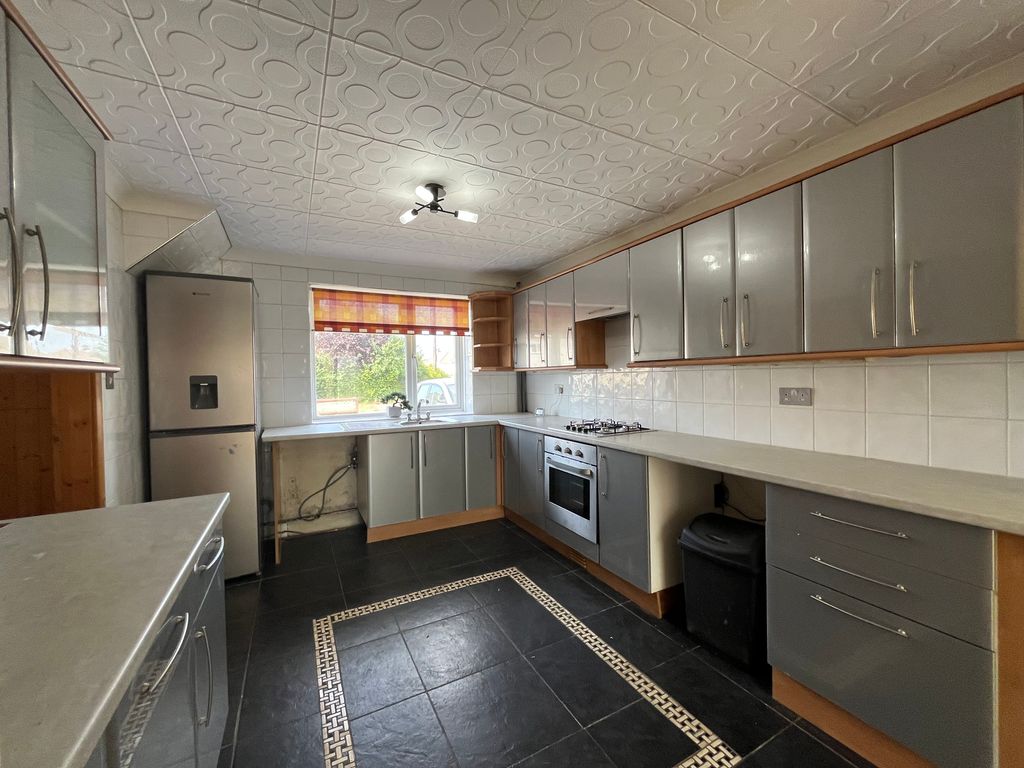 Property photo 2 of 24 Image