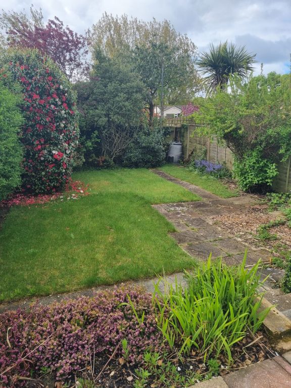 Property photo 2 of 14 Garden