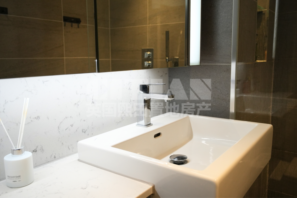 Property photo 3 of 25