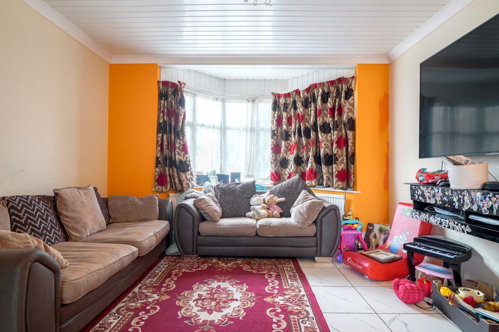 Property photo 1 of 13 3Â Bedroom Semi Detached For Sale