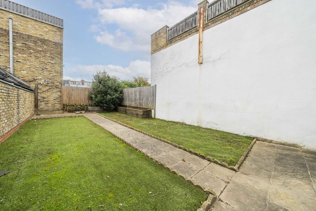 Property photo 3 of 7