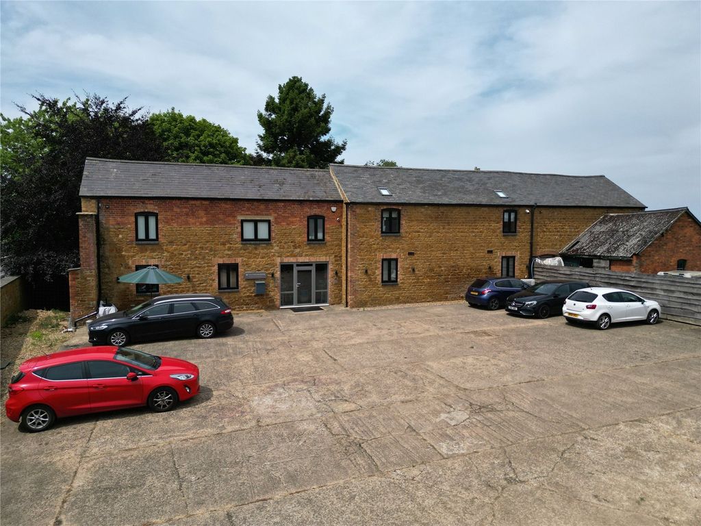 Property photo 3 of 29 Office Car Park