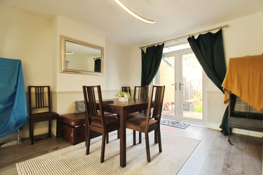 Property photo 3 of 9 Dining Room