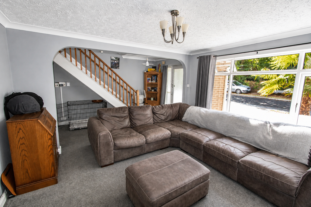 Property photo 3 of 18