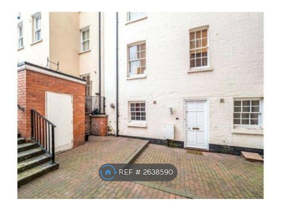 Property photo 2 of 8