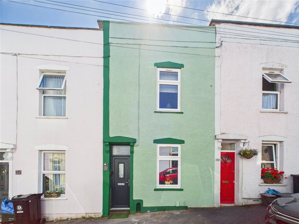 Property photo 2 of 14 Picture No. 15