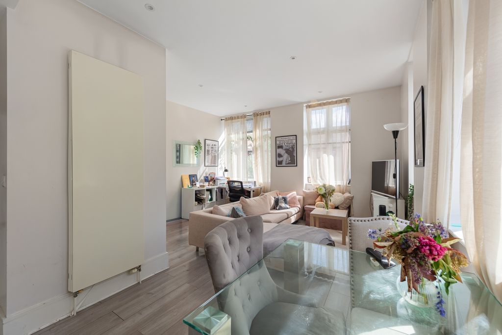 Property photo 2 of 12 094A6553
