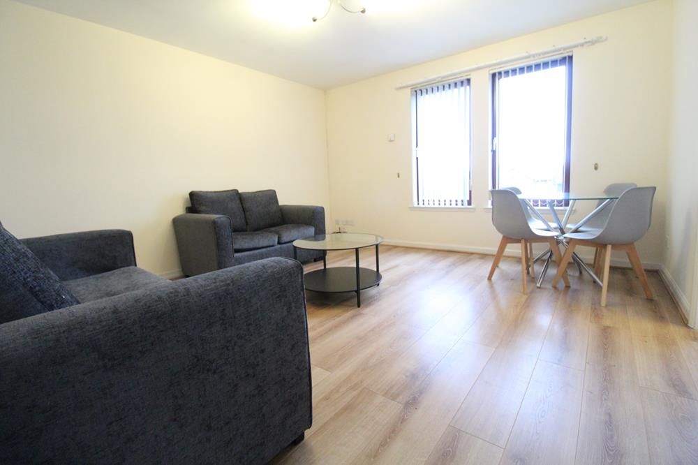 Property photo 2 of 8 Lounge