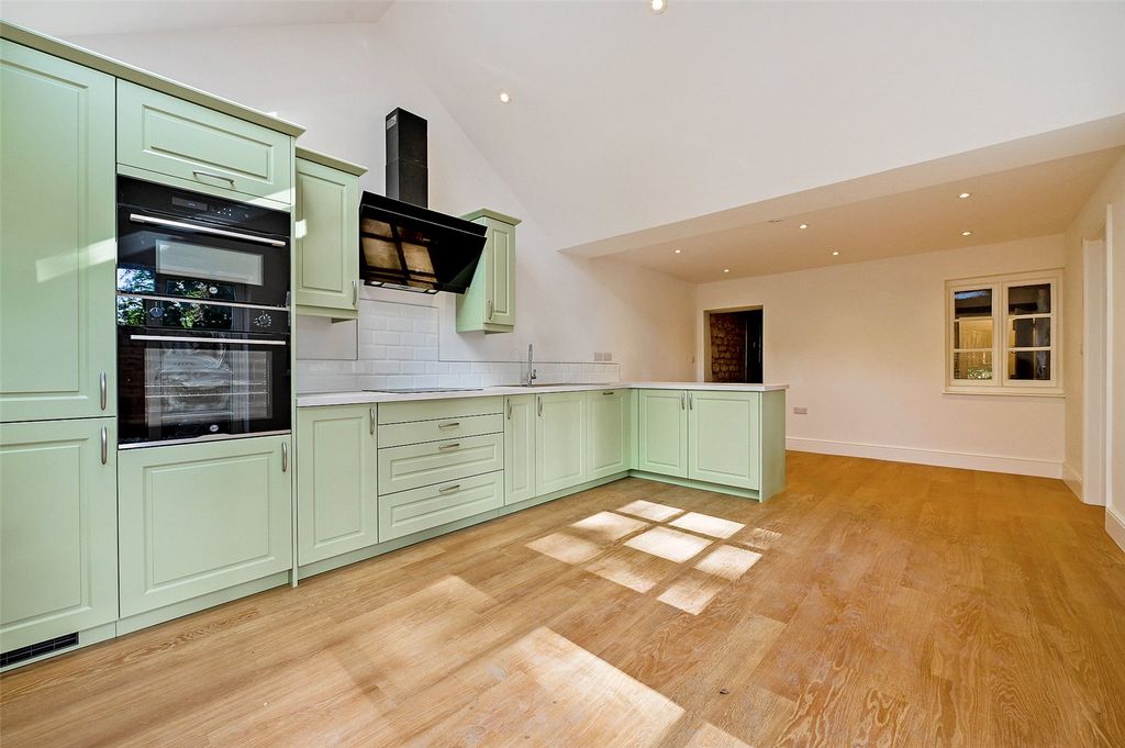 Property photo 2 of 14 Kitchen