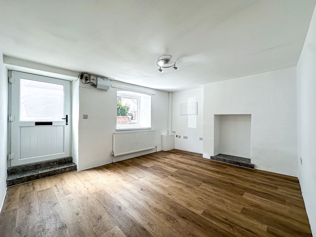 Property photo 3 of 15 34893110
